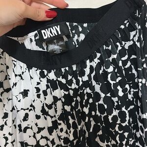 DKNY Black and White Pleated A-Line Skirt